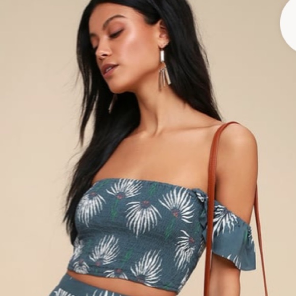 NWT Lulus Crop Top